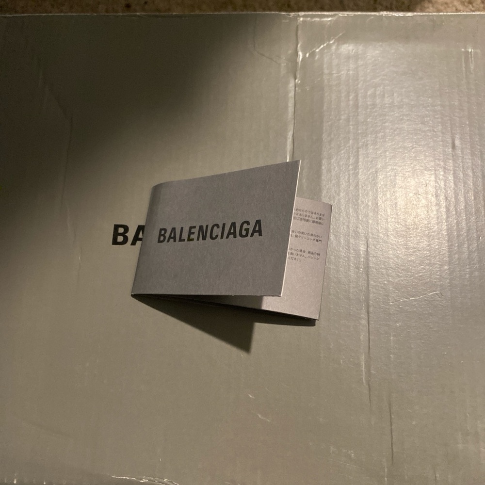 Balenciaga Men's Black Sneakers - Picture 4 of 8